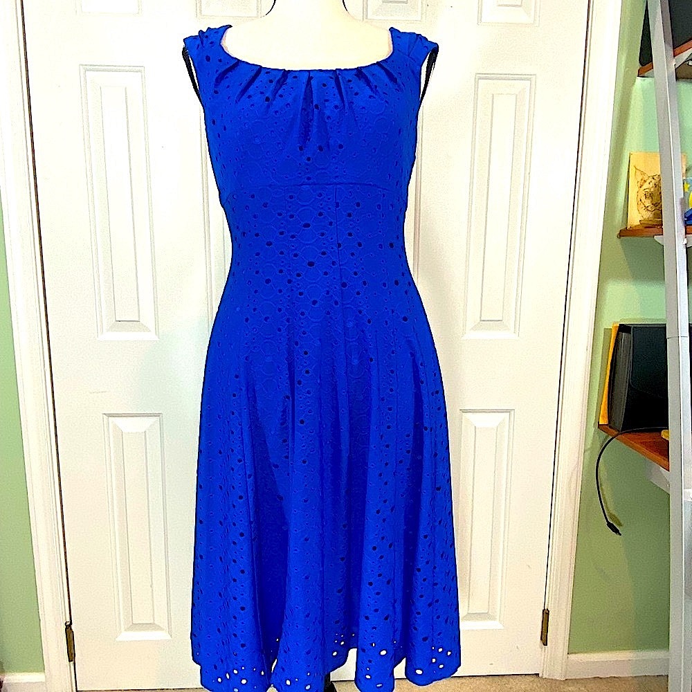 FUN and flirty eyelet sapphire blue dress Scoop neck & cap sleeve size 8